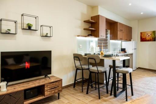 Guest House *